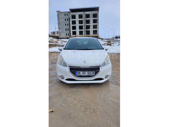 Sahibinden Peugeot 208 1.4 HDi Active Otomatik 2014 Model 117.000 km Beyaz