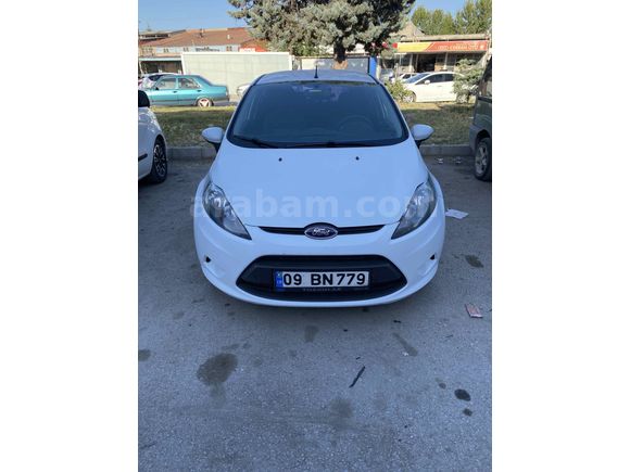 Sahibinden Ford Fiesta 1.4 TDCi Trend 2012 Model  190.00 km Beyaz