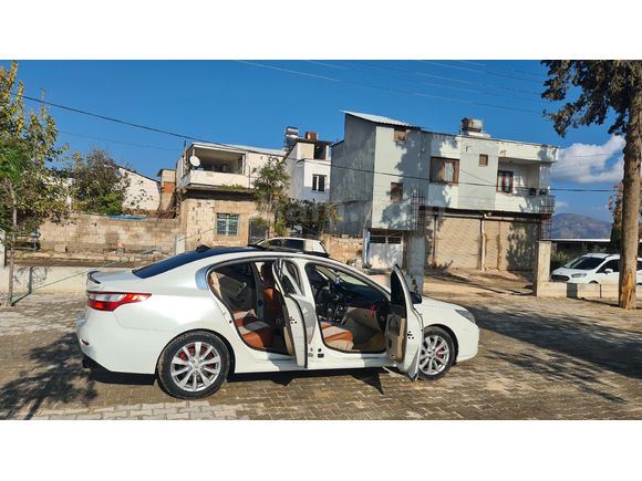 Sahibinden Renault Latitude 1.5 dCi Executive 2012 Model   Beyaz