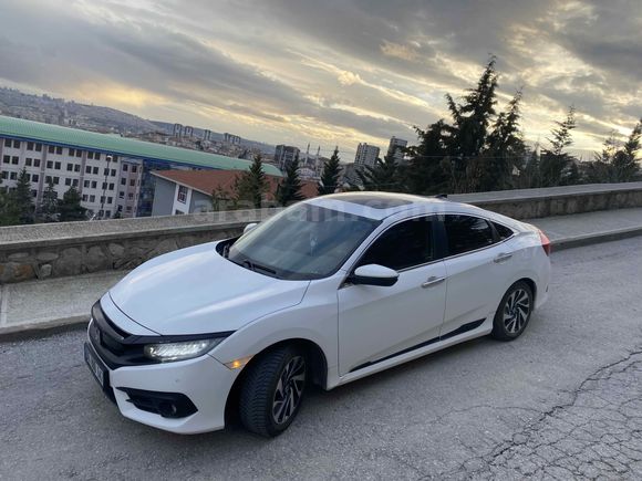 Sahibinden Hatasız Boyasız Değişensiz Honda Civic 1.6i VTEC Eco Executive 2018 Model 