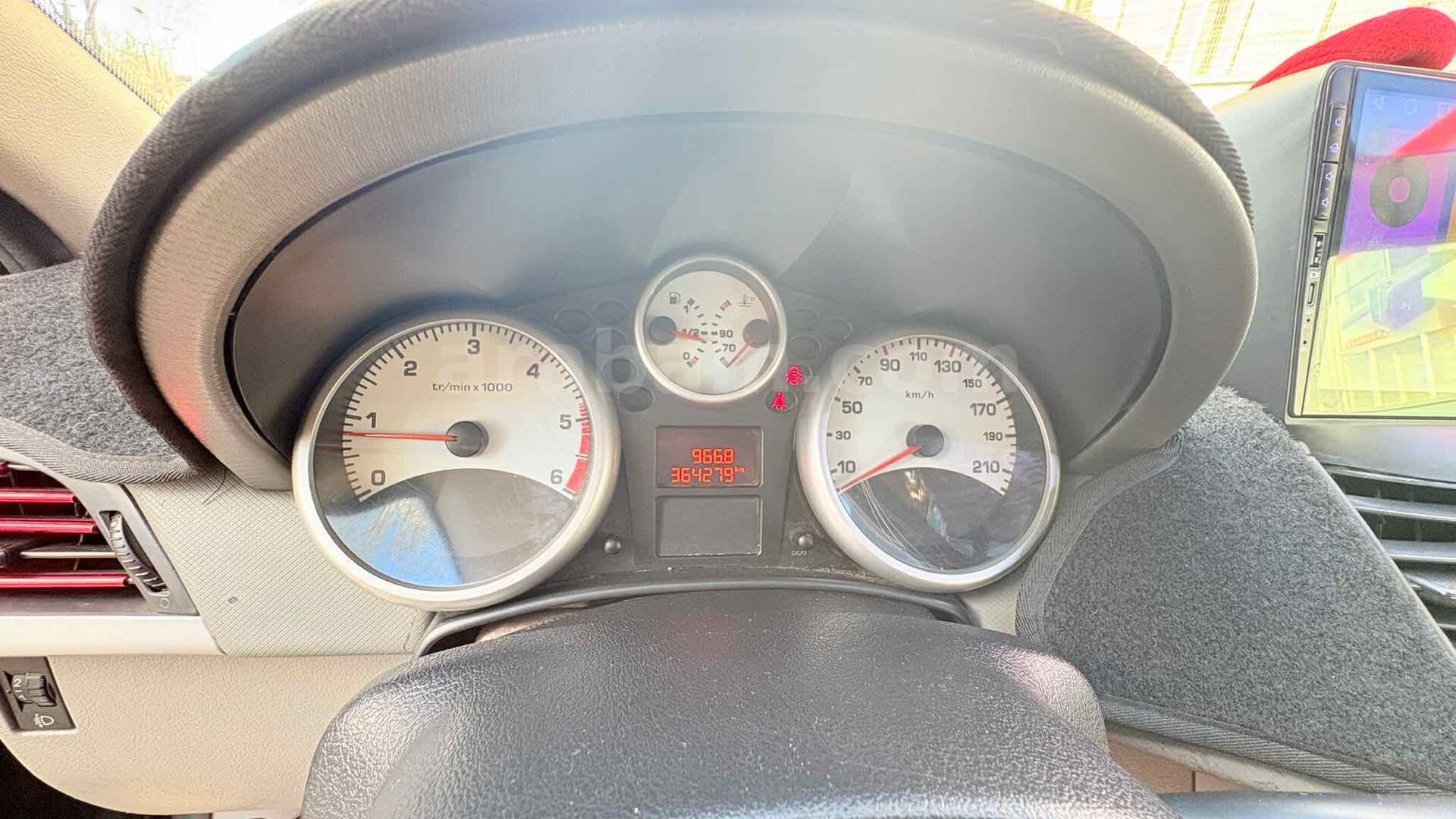 Sahibinden Peugeot 207 1.4 HDi Trendy 2007 Model Ankara 373.000 km Siyah 6