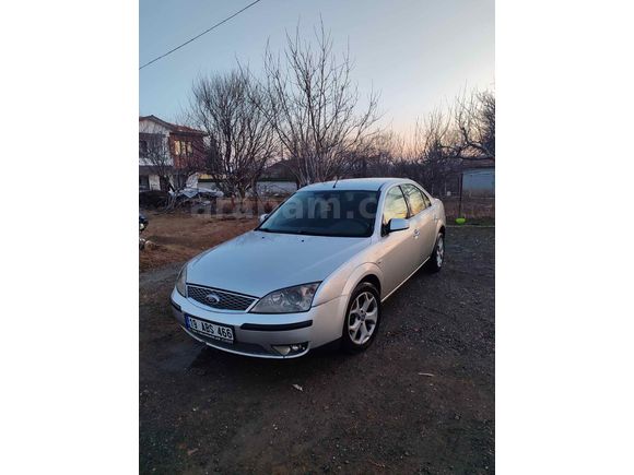 Sahibinden Ford Mondeo 2.0 TDCi Ghia 2006 Model  298.000 km Gri (Gümüş)