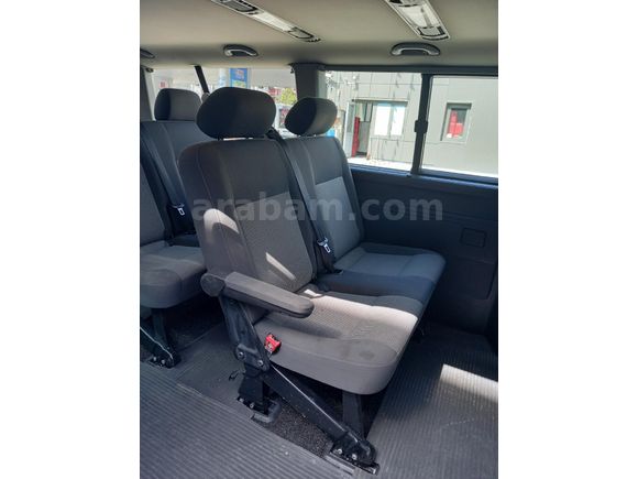 Sahibinden Volkswagen Caravelle 2.0 TDI Trendline 2014 Model  341.000 km Siyah