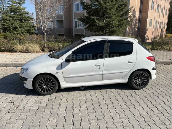 Sahibinden Peugeot 206 1.4 HDi X-line 2007 Model 