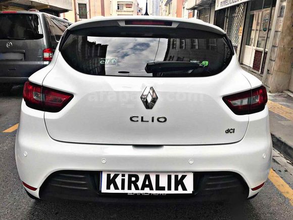 LA FERRO CAR RENTAL'DEN RENAULT CLİO 2000TL