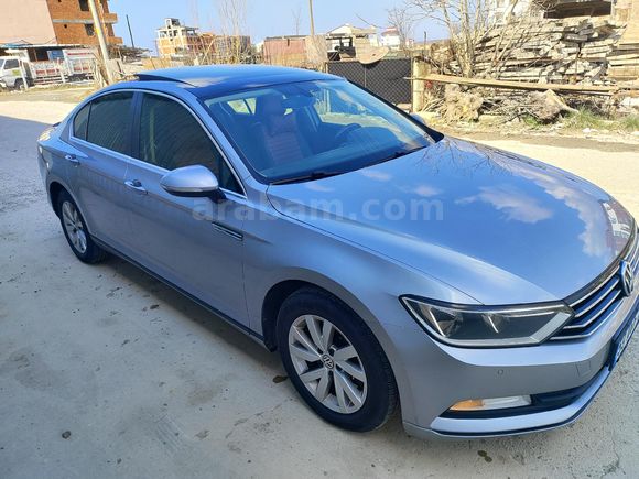 PASSAT 2018 ÇIKIŞLI CAM TAVAN SANGRUFLU
