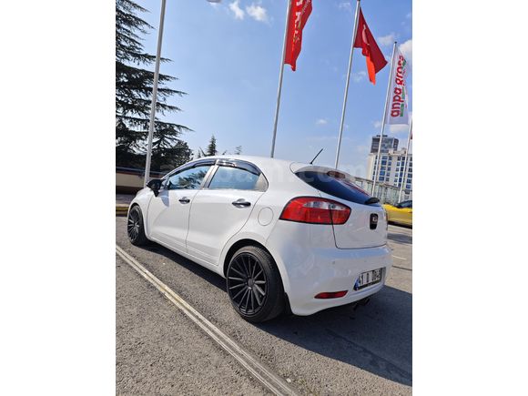 Sahibinden Kia Rio 1.4 CRDi Sporty 2012 Model