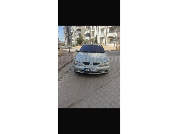 Sahibinden Renault Megane 1.6 Coupe e 2000 Model