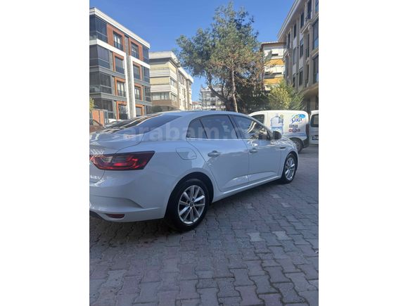Sahibinden Renault Megane 1.5 Blue DCI Touch 2020 Model 