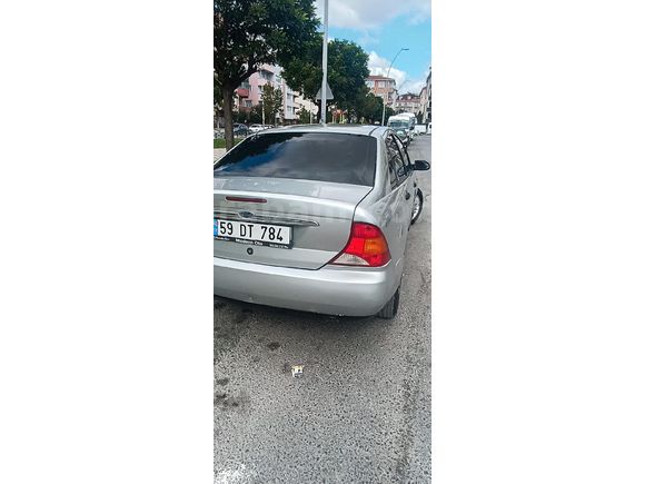 Sahibinden Ford Focus 1.6 Ghia 2001 Model