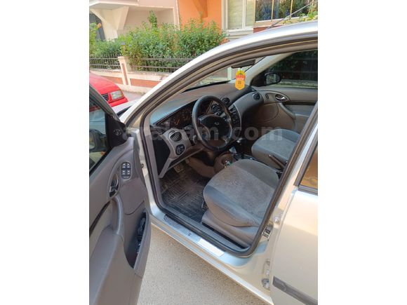 Sahibinden Ford Focus 1.6 Ghia 2001 Model