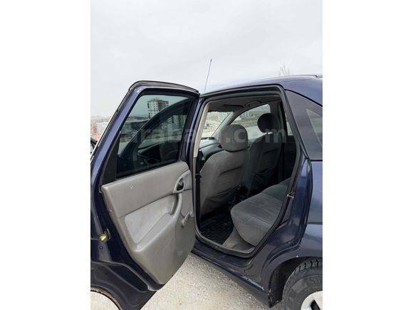 Sahibinden Ford Focus 1.6 Ambiente 2000 Model 