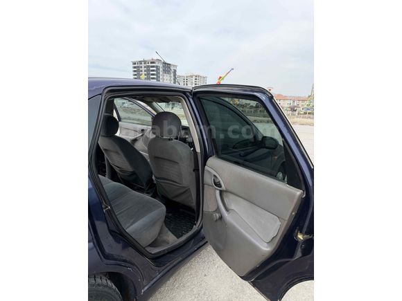 Sahibinden Ford Focus 1.6 Ambiente 2000 Model 