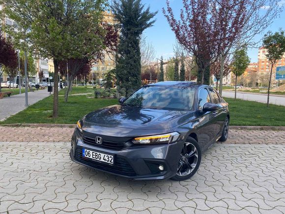 Sahibinden Honda Civic 1.5 i-VTEC Eco Executive Plus 2023 Model  28.000 km Gri (titanyum)