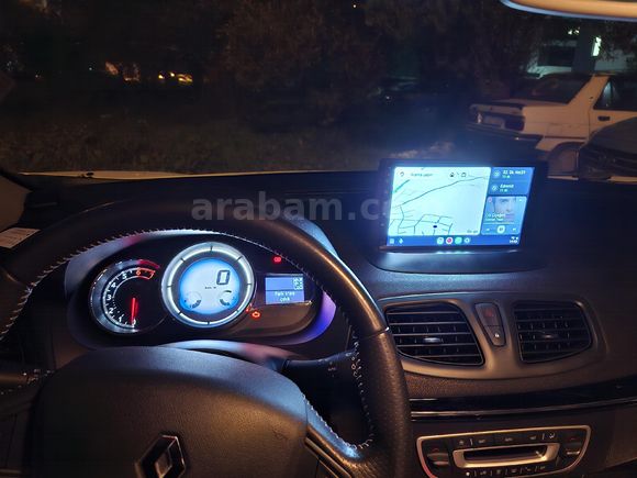 51000 km Fluence 1.6 Icon 2013 Model
