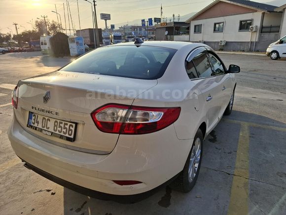 51000 km Fluence 1.6 Icon 2013 Model