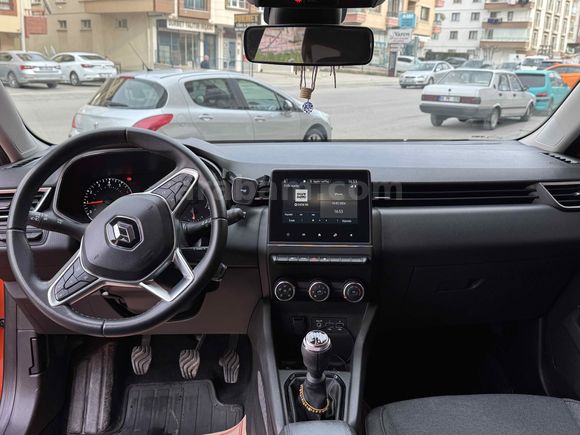 Sahibinden Renault Clio 1.0 TCe Touch 2023 Model 