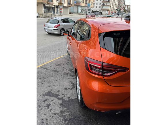Sahibinden Renault Clio 1.0 TCe Touch 2023 Model 