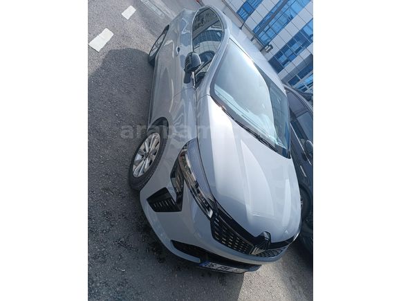 Sahibinden Renault Clio 1.0 TCe Evolution 2025 Model