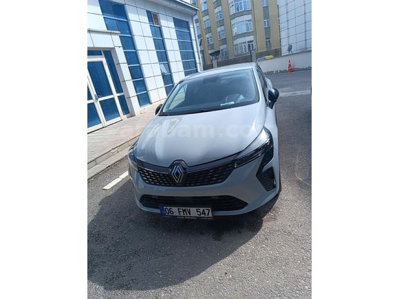 Sahibinden Renault Clio 1.0 TCe Evolution 2025 Model
