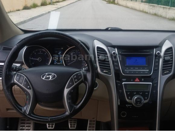 son fiyat gel al Sahibinden Hyundai i30 1.6 CRDi Elite 2013 Model