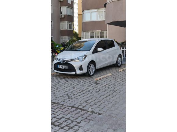 Sahibinden Toyota Yaris 1.0 Life 2015 Model  63.100 km Beyaz