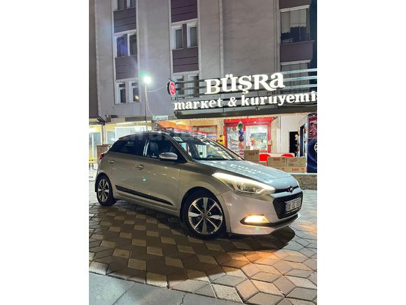 Sahibinden Hyundai i20 1.4 MPI Elite 2015 Model  105.000 km Gri (metalik)
