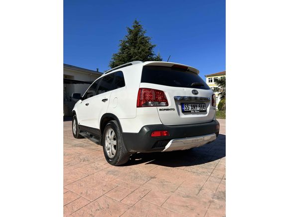Sahibinden Kia Sorento 2.2 CRDi XM 2011 Model  268.000 km Beyaz
