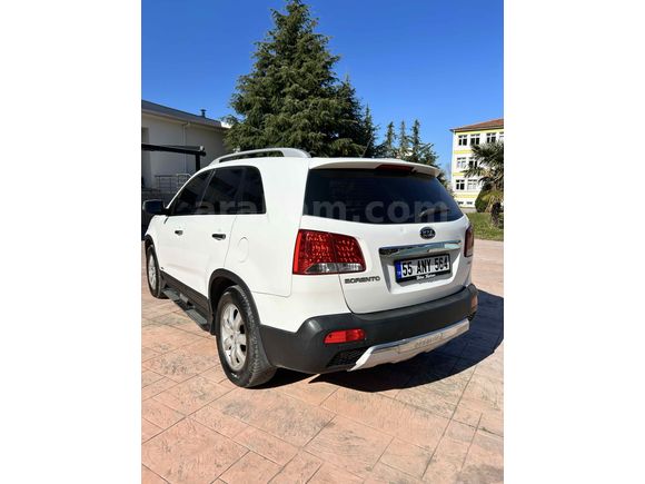 Sahibinden Kia Sorento 2.2 CRDi XM 2011 Model  268.000 km Beyaz