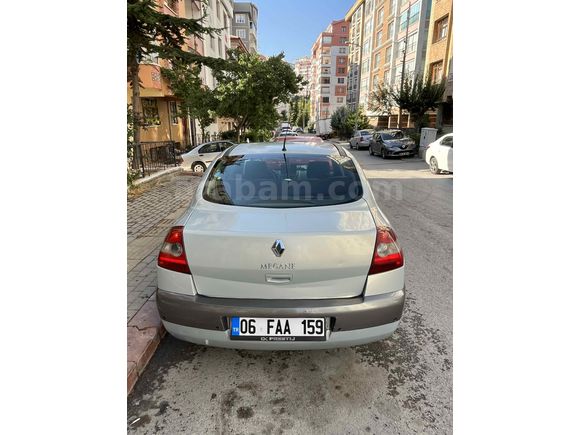 Sunrooflu düşük km Megane 2