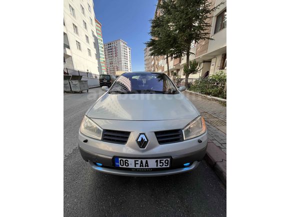 Sunrooflu düşük km Megane 2