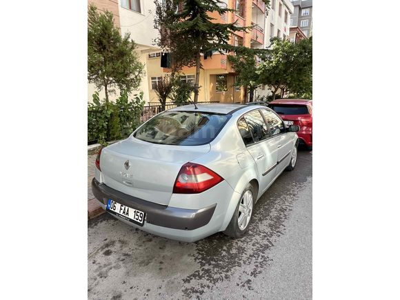 Sunrooflu düşük km Megane 2
