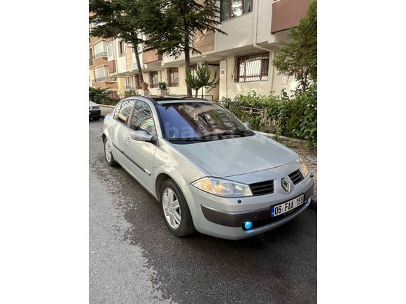 Sunrooflu düşük km Megane 2