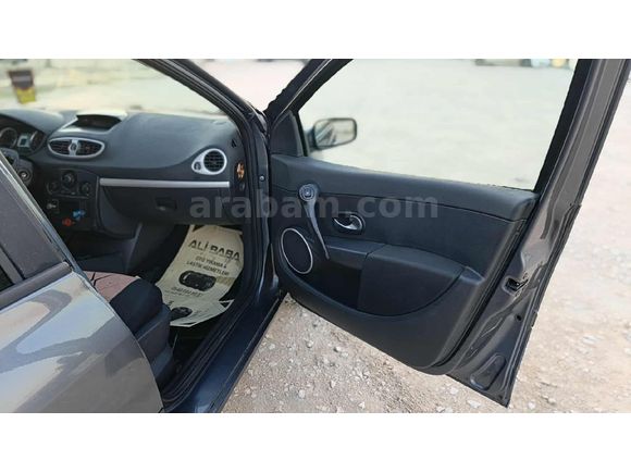 Sahibinden Renault Clio 1.4 Dynamique 2006 Model  267.000 km Mavi