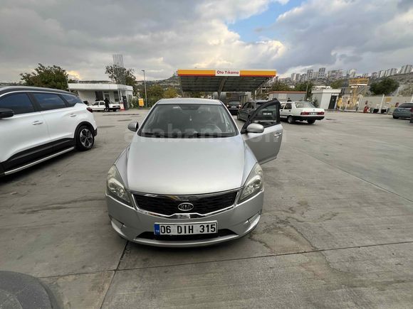 Sahibinden Kia Ceed 1.6 CRDi Cool 2011 Model 