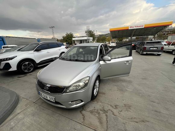 Sahibinden Kia Ceed 1.6 CRDi Cool 2011 Model 