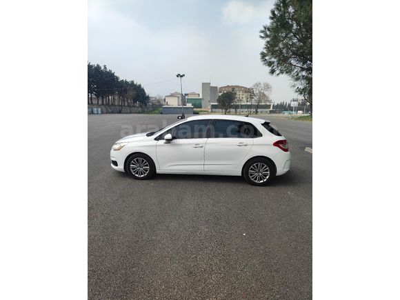 TEMİZ BAKIMLI CİTROEN C4 1.6 e-HDİ OTOMATİK COMFORD PLUS 193.000km