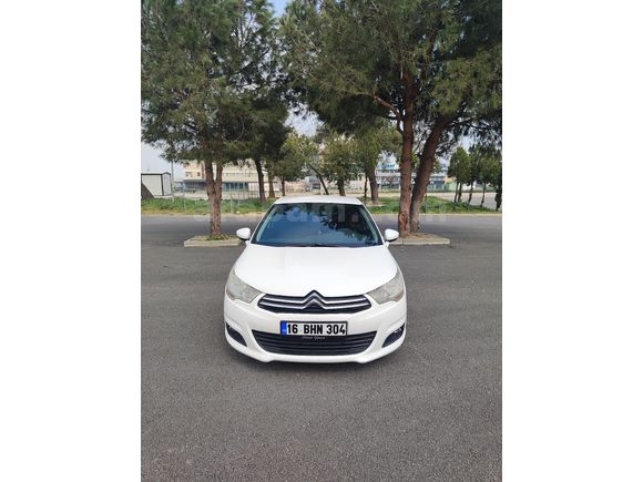 TEMİZ BAKIMLI CİTROEN C4 1.6 e-HDİ OTOMATİK COMFORD PLUS 193.000km