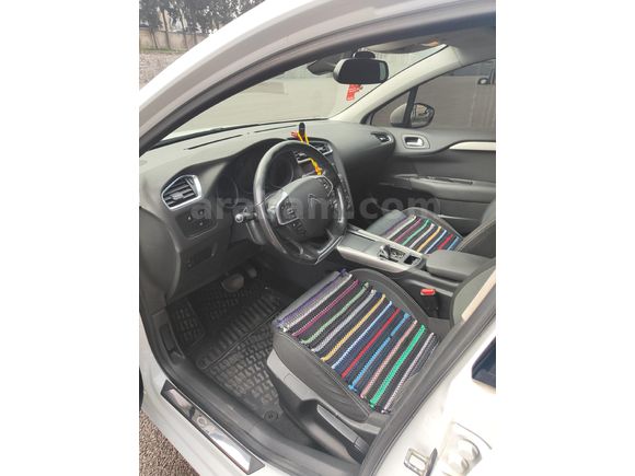 TEMİZ BAKIMLI CİTROEN C4 1.6 e-HDİ OTOMATİK COMFORD PLUS 193.000km