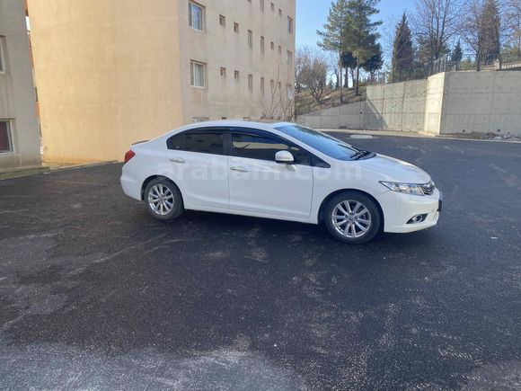 Sahibinden Honda Civic 1.6i VTEC ECO Elegance 2012 Model 