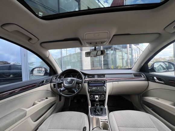 Sahibinden Skoda SuperB 1.6 TDI Elegance 2012 Model  Siyah