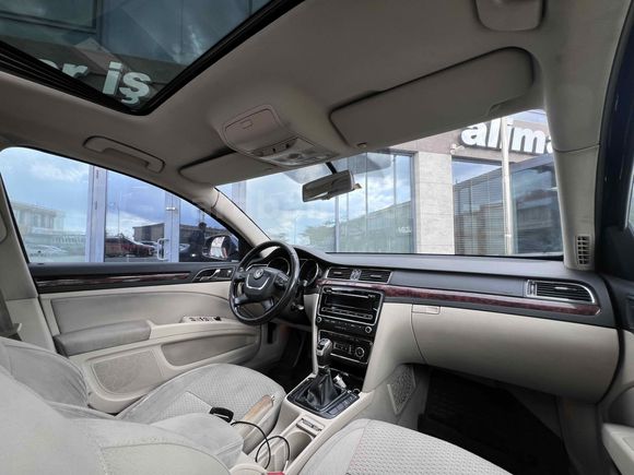 Sahibinden Skoda SuperB 1.6 TDI Elegance 2012 Model  Siyah