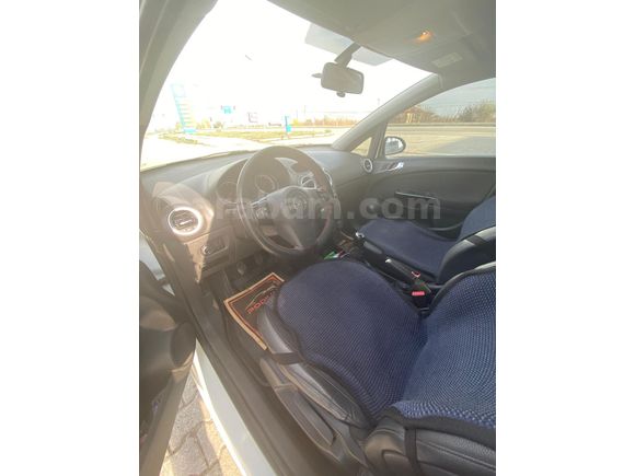 Sahibinden Opel Corsa 1.4 Twinport Active 2014 Model