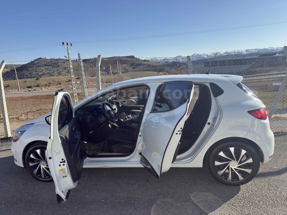 Sahibinden Renault Clio 1.5 dCi Touch 2017 Model 2018 Çıkışlı 