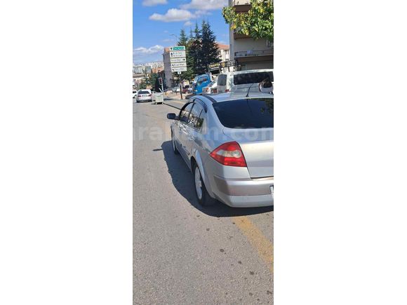 Sahibinden Renault Megane 1.6 Dynamique 2004 Model  216.000 km Bej