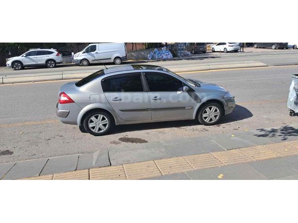 Sahibinden Renault Megane 1.6 Dynamique 2004 Model  216.000 km Bej
