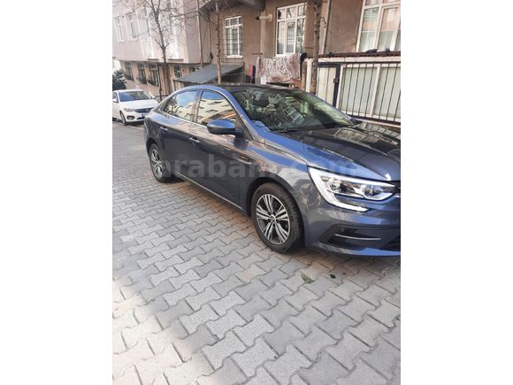 Sahibinden Renault Megane 1.5 Blue DCI Touch 2022 Model