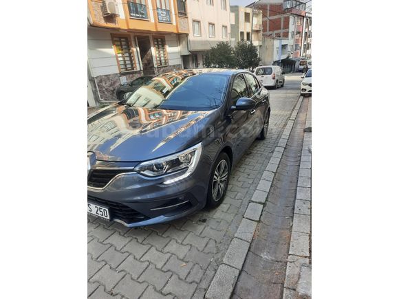 Sahibinden Renault Megane 1.5 Blue DCI Touch 2022 Model