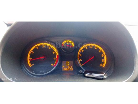 Sahibinden Opel Corsa 1.4 Twinport Essentia 2011 Model