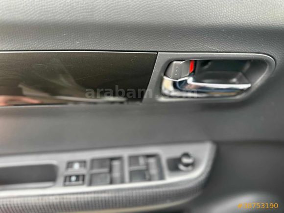 TAM OTOMATİK 2007 SUZUKİ SWİFT 1,5 151,000KM DEĞİŞENSİZ